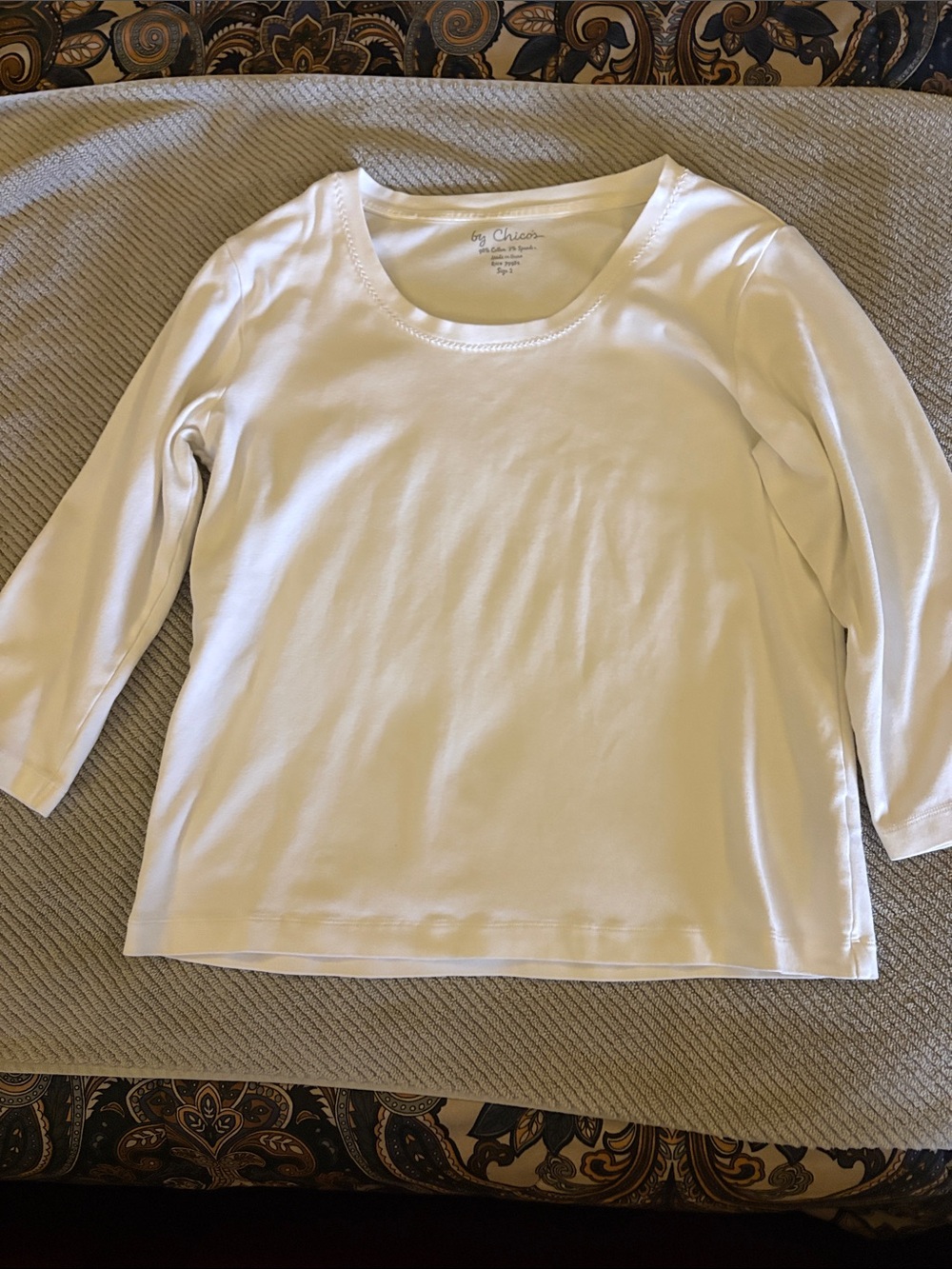 Chico's White Scoop Neck 3/4 Sleeve Tee size 12 Chicos size 2)